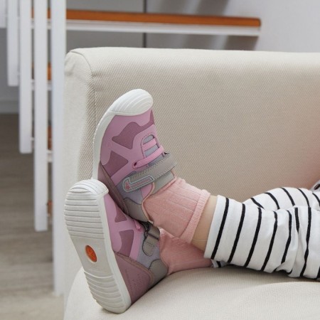 Παιδικό δερμάτινο sneaker για κορίτσια Biomecanics 221136-B ροζ